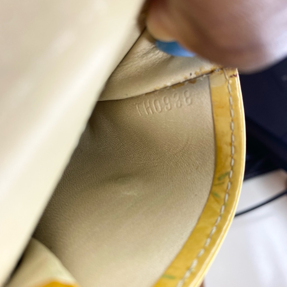 Louis Vuitton Monogram Vernis Lafayette Street Bangle Bracelet Yellow - Picture 4 of 11